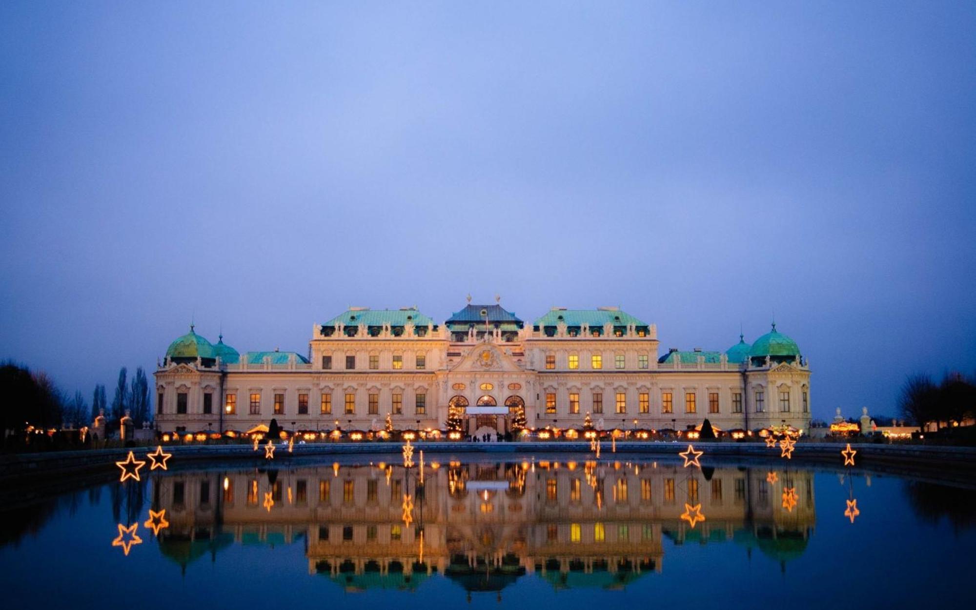 Regal Retreat Intimate Elegance Near Schoenbrunn Palace Wien Exterior foto